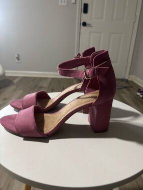 Old Navy Mauve Ankle-Strap Block Heel Sandals